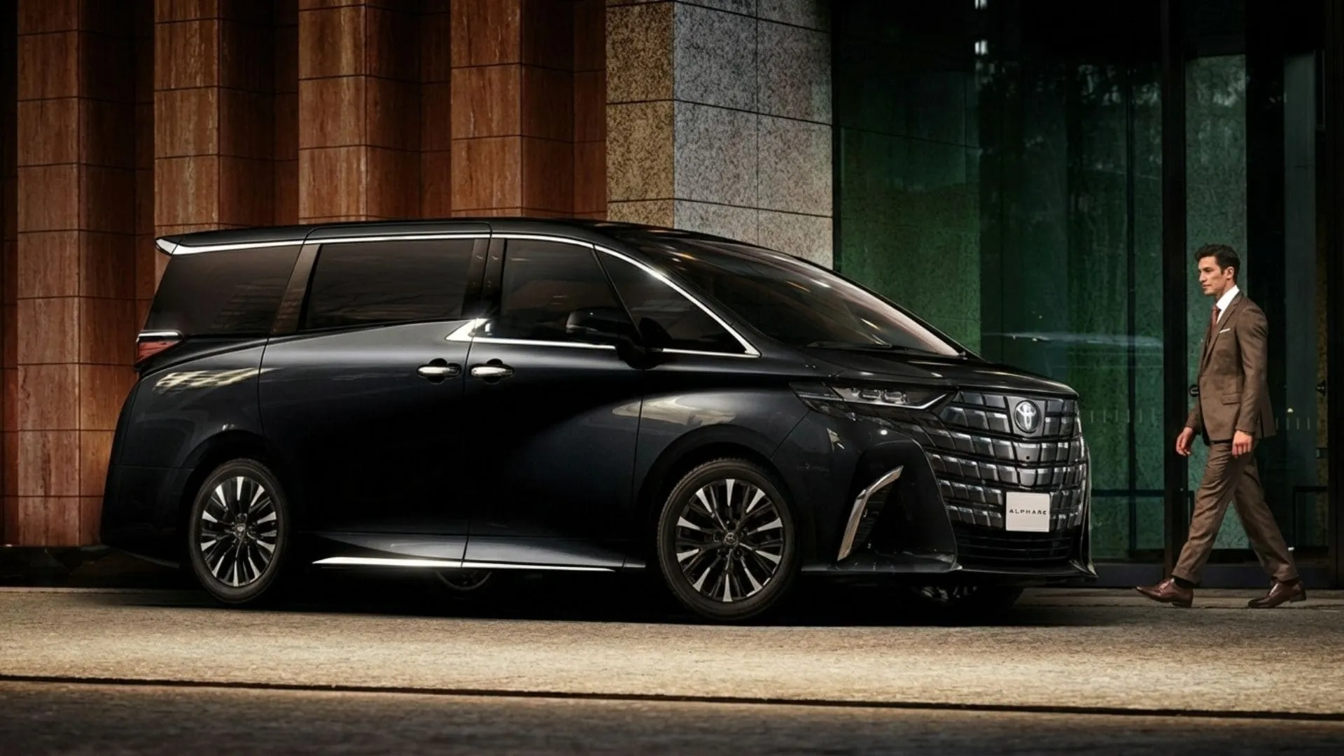 Macau Luxury Chauffeur