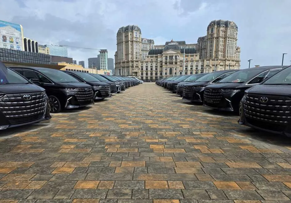 TranspoLink Luxury Fleet